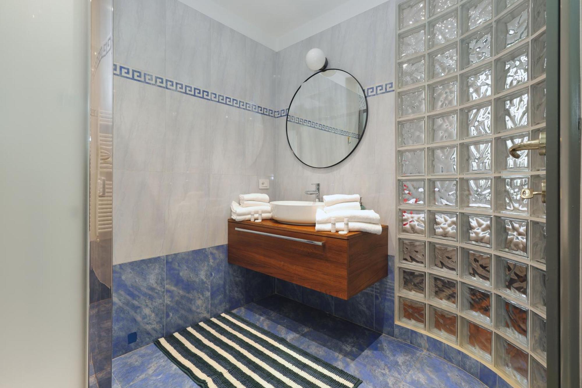 Joivy Modern Flat Near Duomo Di Milano Apartment Exterior photo